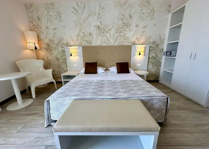 Hotel Nizza Frontemare Superior 3 Stelle