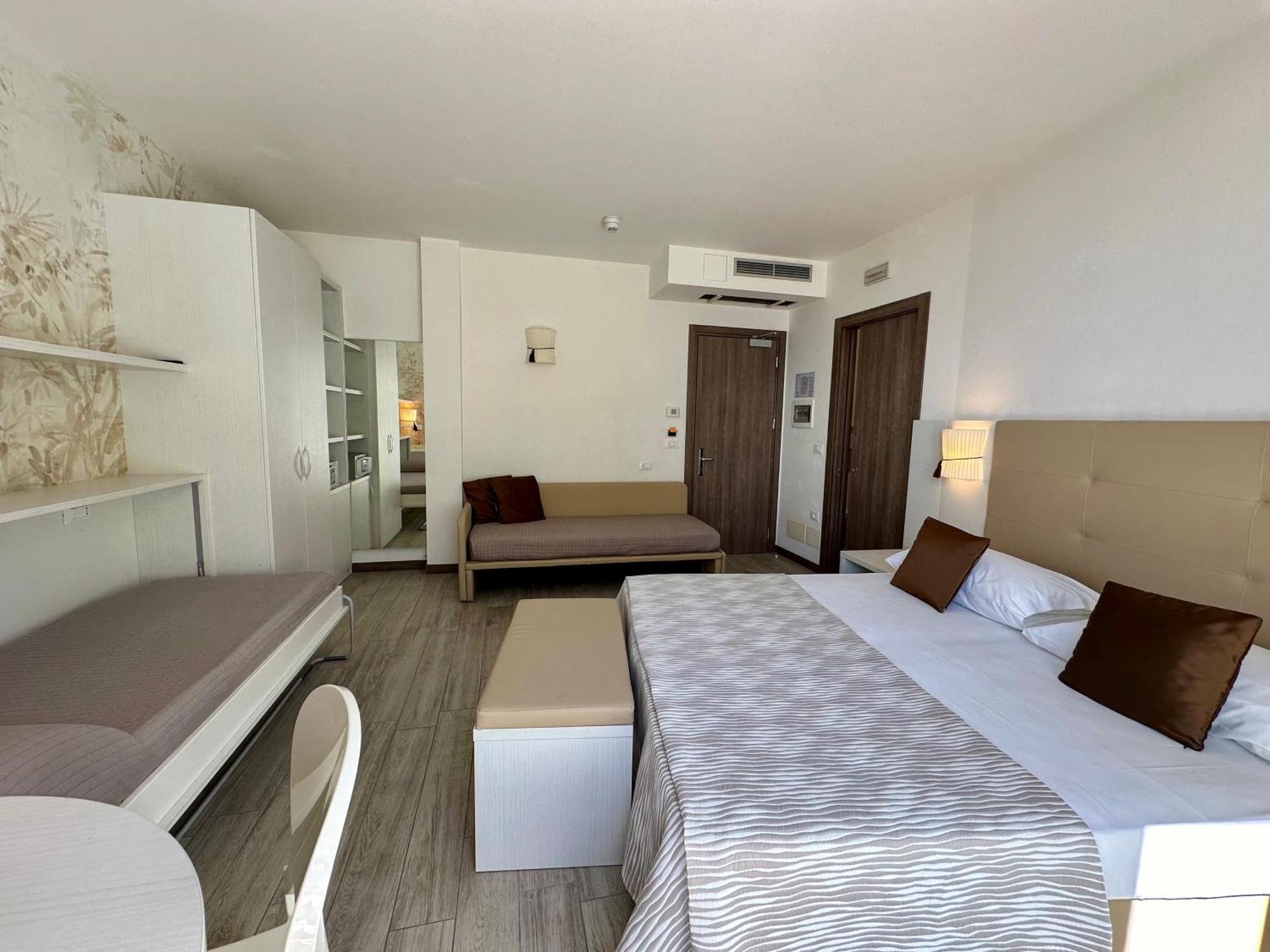 Nizza Frontemare Superior 3 Stelle Hotel