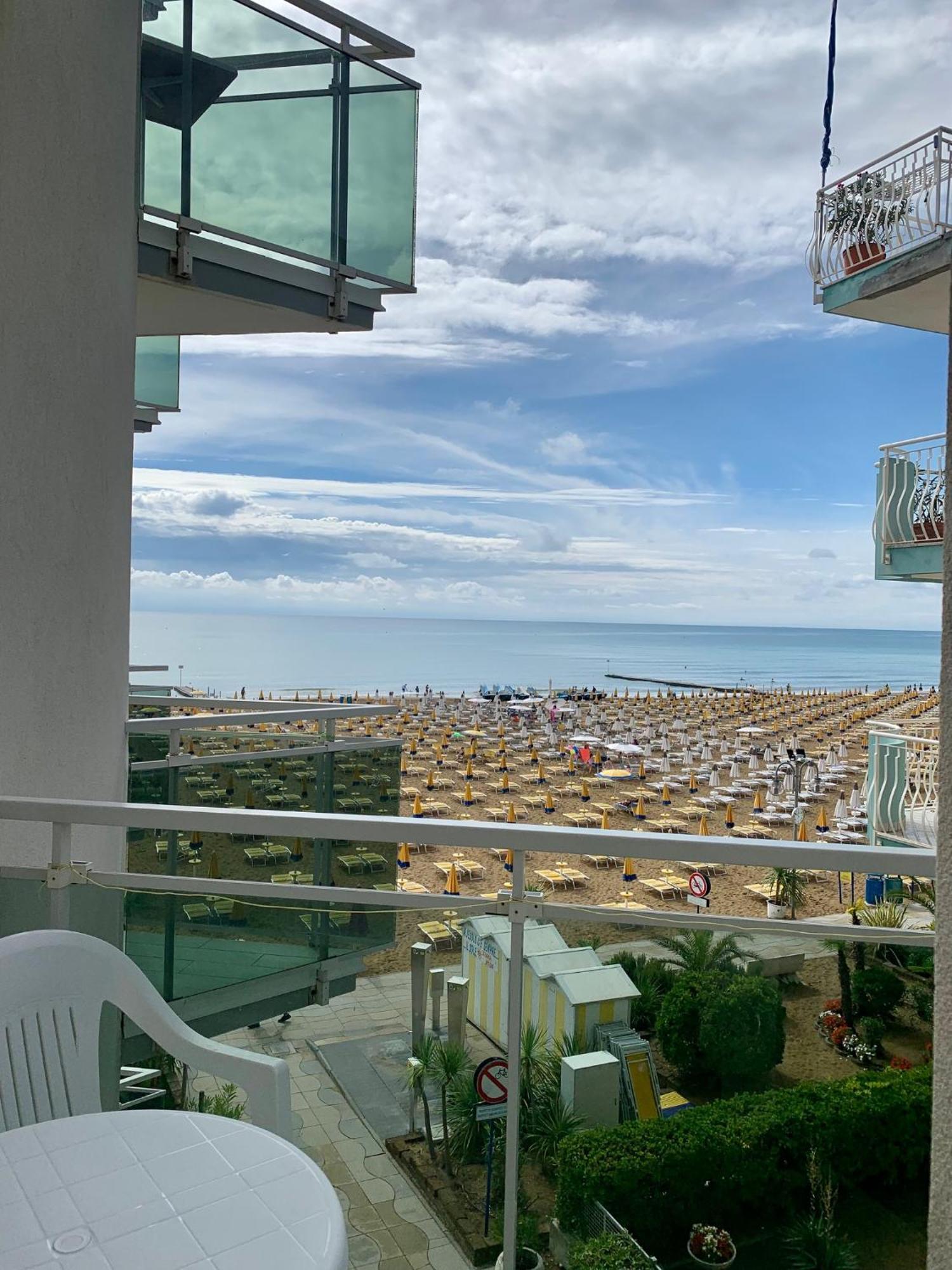 Hotel Nizza Frontemare Superior 3 Stelle